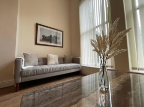 Lovely 2 Bedroom Flat in the Perfect location